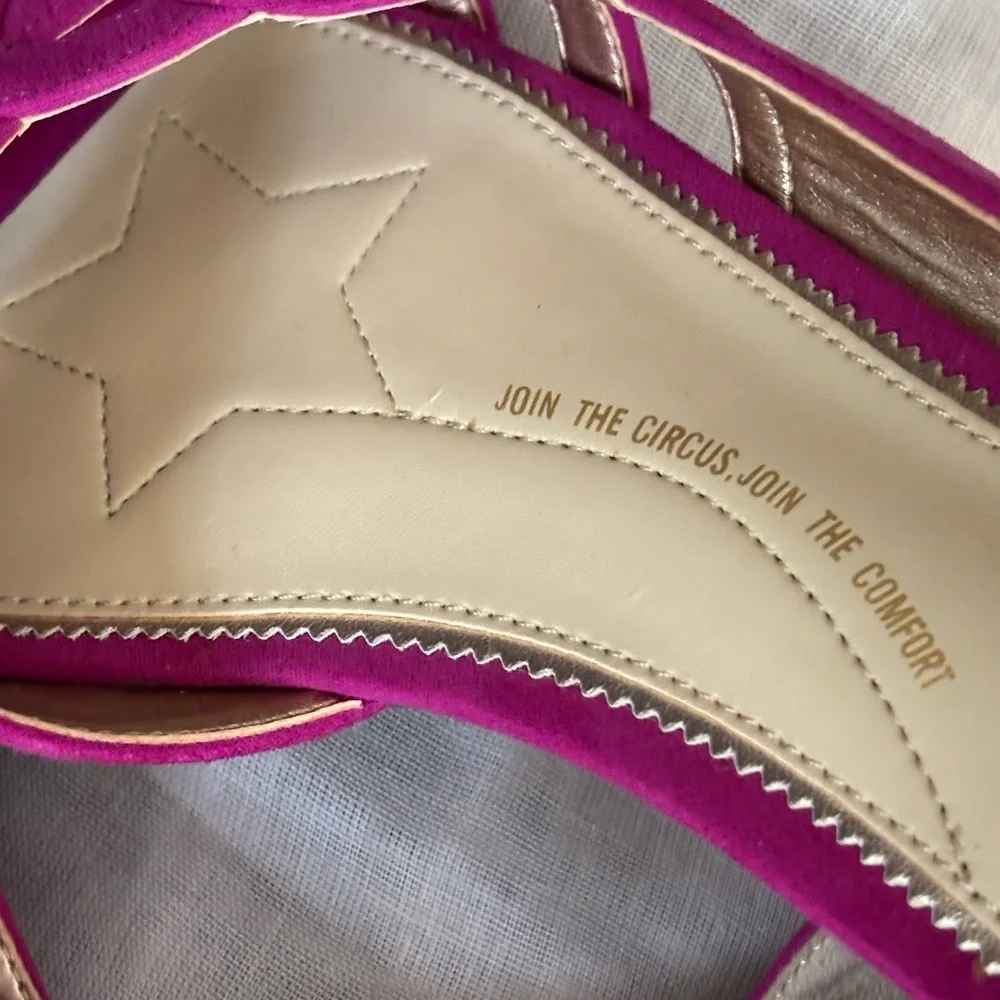 Circus by Sam Edelman Fuscia Peep-Toe Flats - Size 10 - Picture 4 of 6